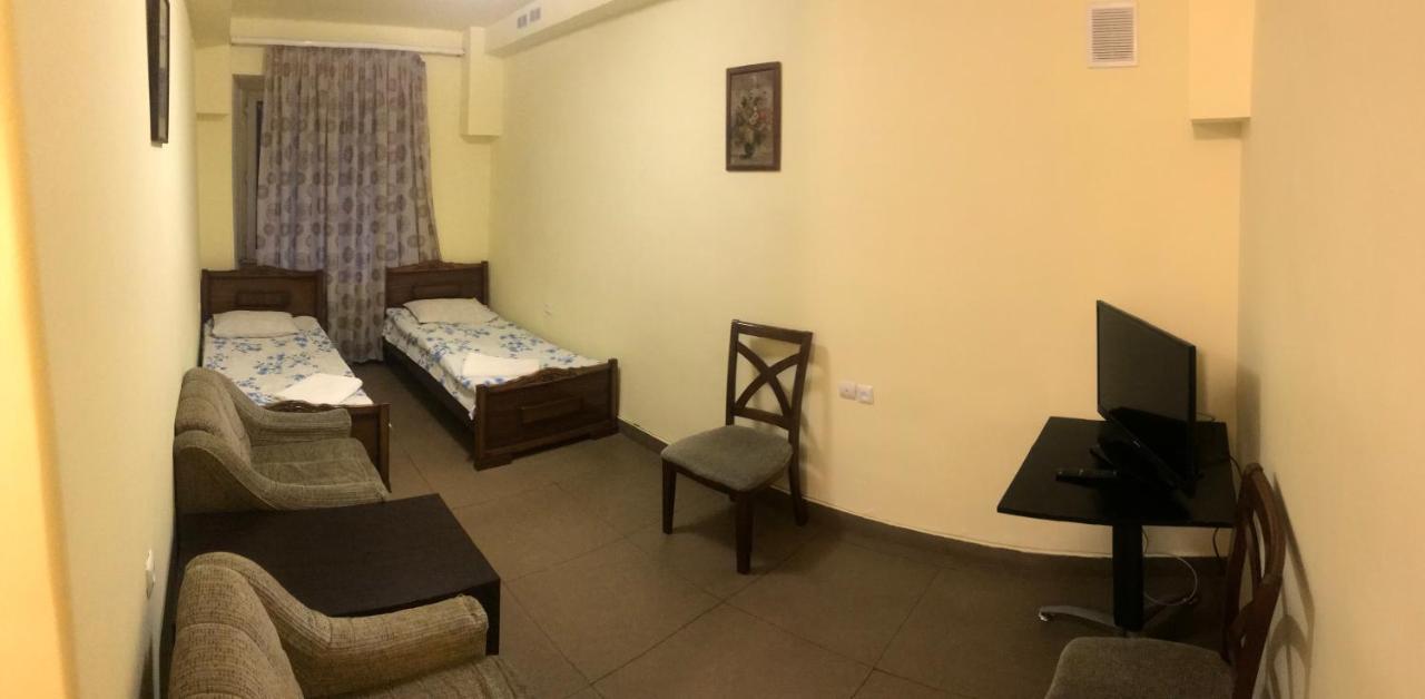 Best Hostel Republic Square Erevan Esterno foto