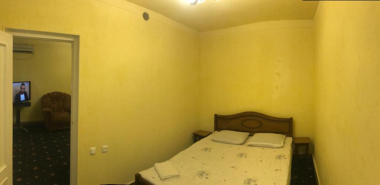 Best Hostel Republic Square Erevan Esterno foto