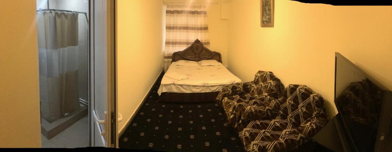 Best Hostel Republic Square Erevan Esterno foto