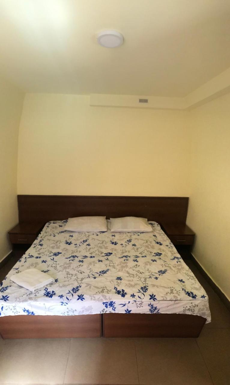 Best Hostel Republic Square Erevan Esterno foto